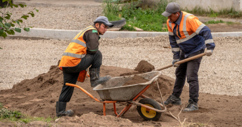 workplace spring safety tips